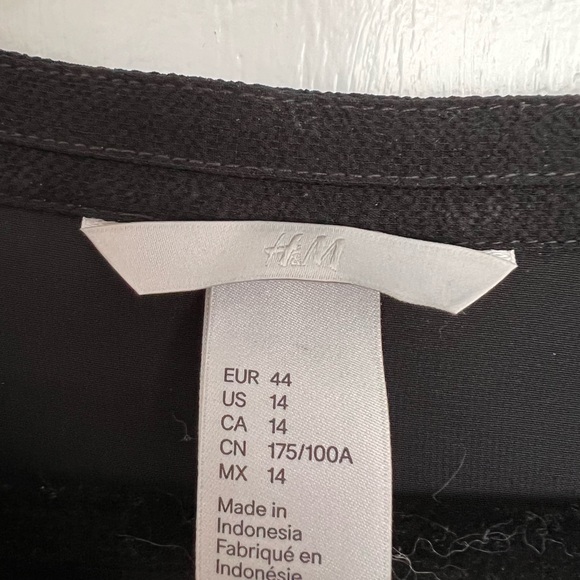 H&M Dress - Picture 3 of 4